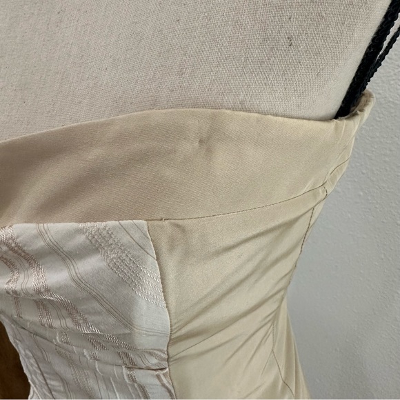 Nicole Miller Strapless Dress - Picture 5 of 17